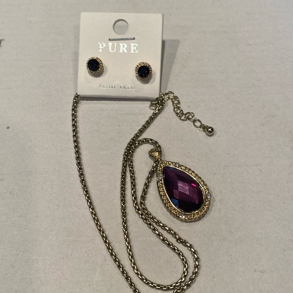 NWT Pure Faux Amethyst Pendant Necklace w/ matching earrings - Picture 1 of 5